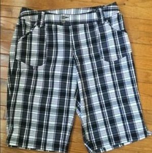 Lane Bryant Venezia plaid Bermuda shorts size 20